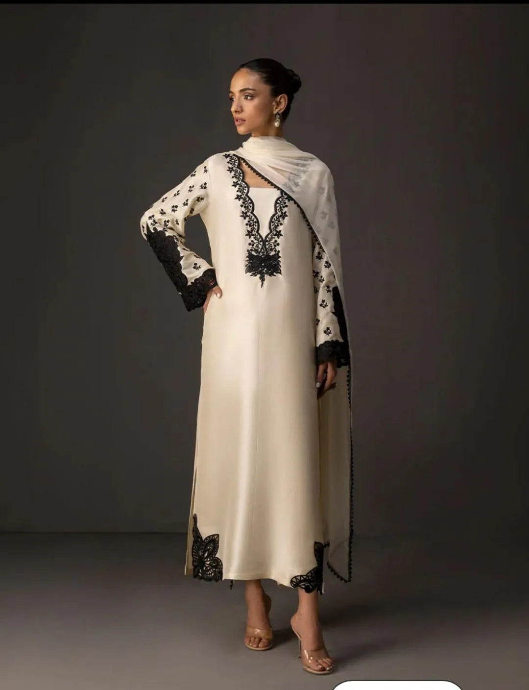 Women's Unstitched 3 Pcs Digital Print Suit